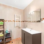 Yovalu1 C